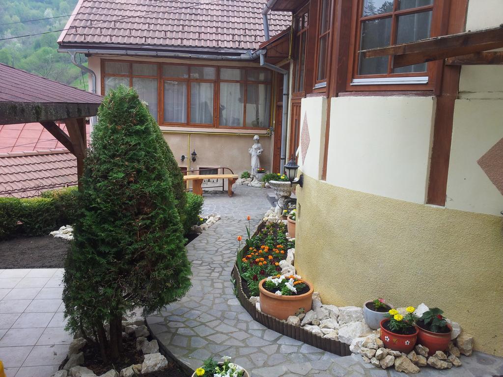 Pensiunea Kristin Braşov Habitación foto